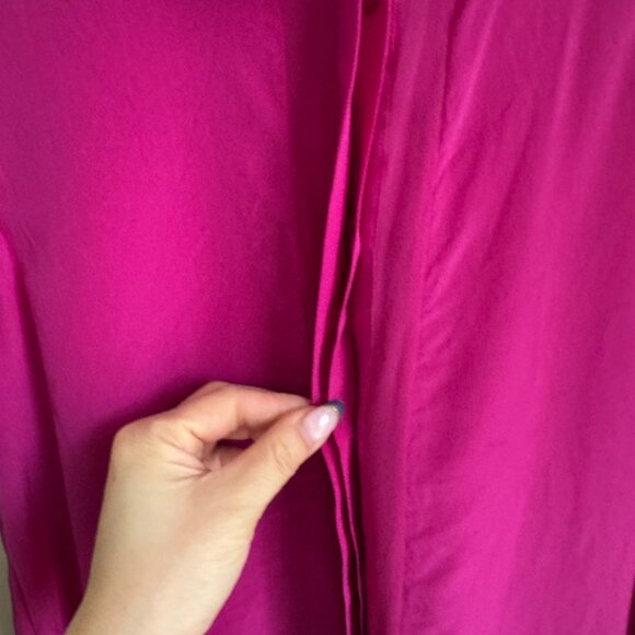 Vince Fuchsia Pink Sleeveless 100% Silk Blouse Button Down Top Size 4 Small - Picture 3 of 9